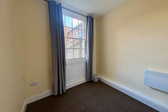 Flat 4, 27-28,, Silver Street, East Riding of Yorkshi photo 4