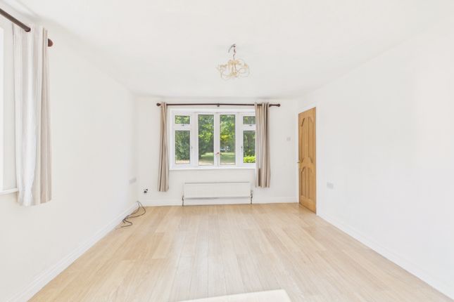 9 Sperrin Close, Hull, East Riding of Yorkshire photo 4
