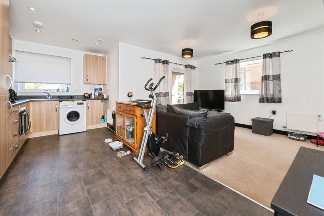 44, Laxton Close, Southampton photo 4