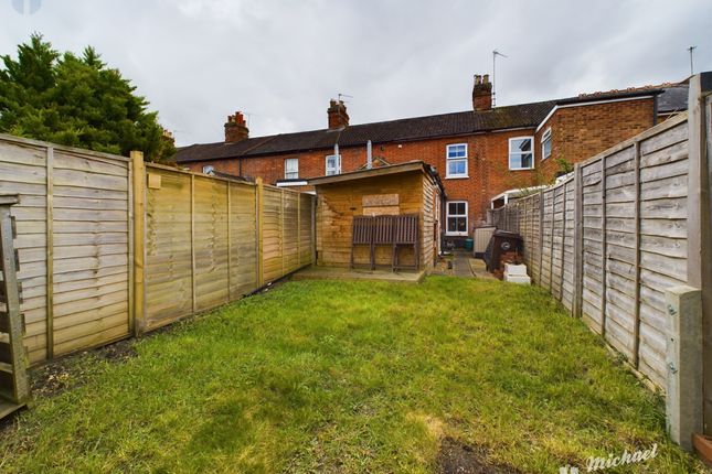 Terraced house for sale in Chiltern Street, Aylesbury