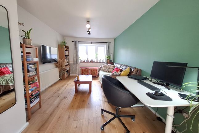 14, Stroma Close, HEMEL HEMPSTEAD photo 2