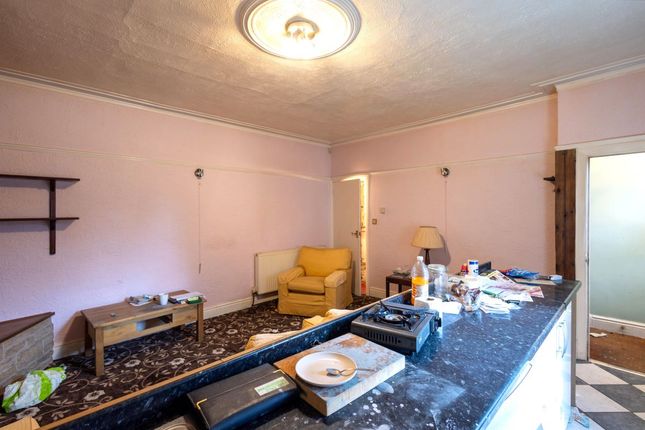 4, Cordingley Street, Bradford photo 4