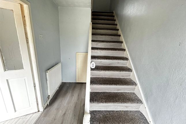 33, Hawthorn Avenue, Wishaw photo 2