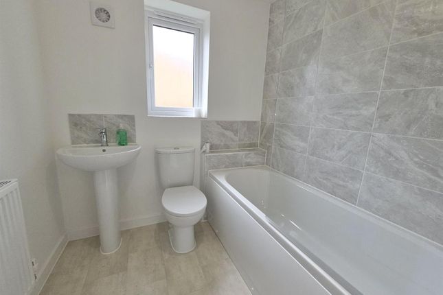 16, Mistletoe Way, Sutton In Ashfield photo 3