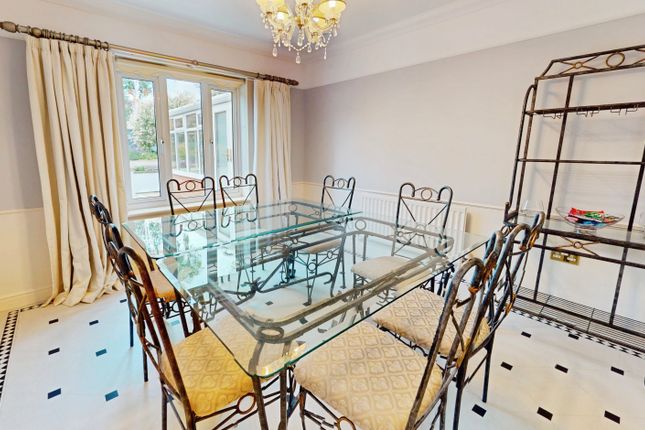 8, Caine Square, Glos photo 4