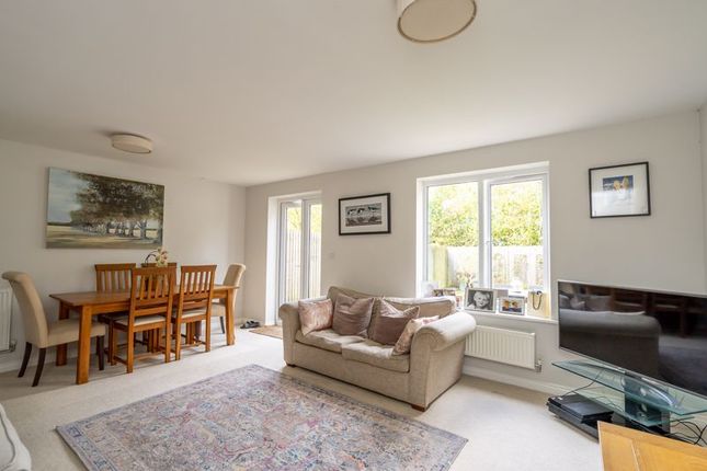 18, Baileys Way, Chichester photo 3