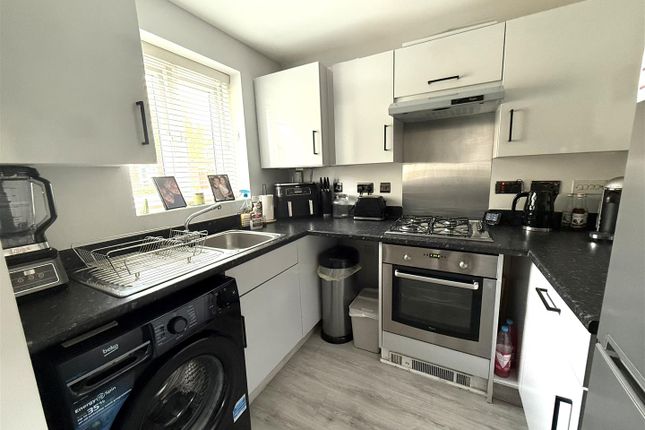 7, Oaken Hurst Avenue, Rugeley photo 4