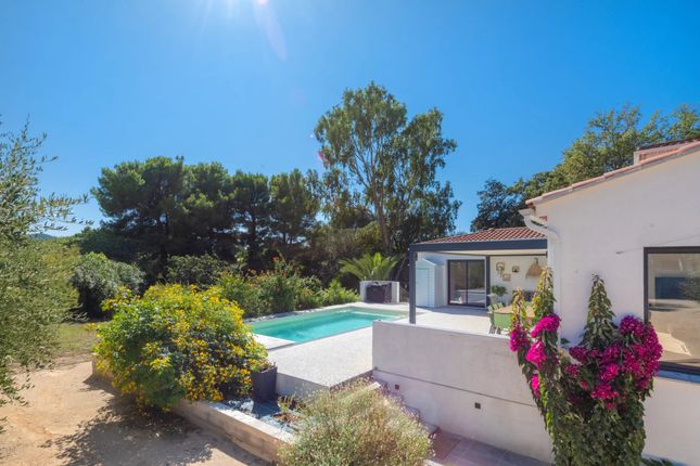 Villa for sale in Six Fours Les Plages, Provence Coast (Cassis To Cavalaire), Provence - Var