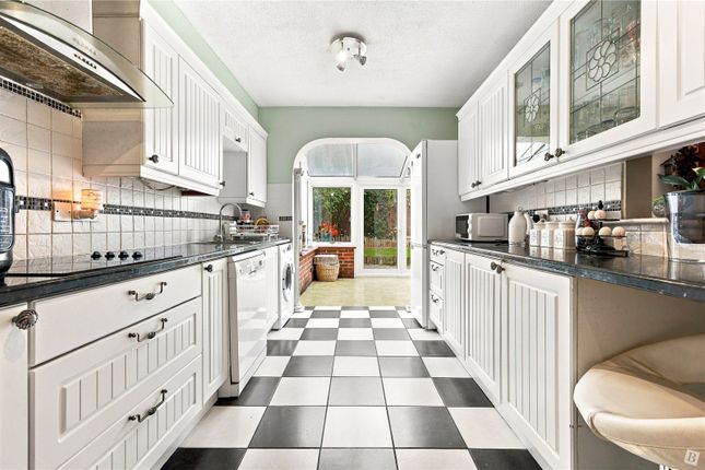 23, Fennfields Road, Chelmsford photo 2
