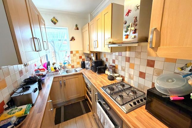 333, Bedfont Lane, Feltham photo 4