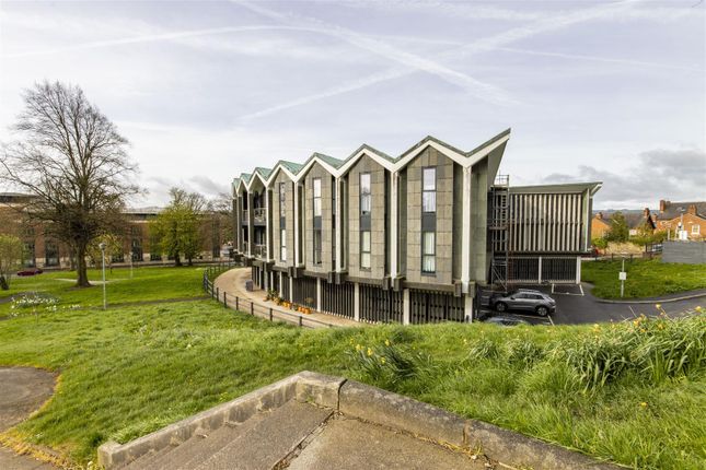 Thumbnail Flat for sale in Knightsbridge Court, West Bars, Chesterfield