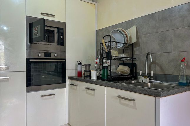 29, Faversham Street, Greater Manchester photo 4