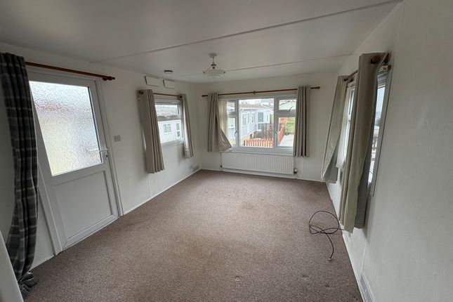 18 Rustywell Park, Yeovil photo 4