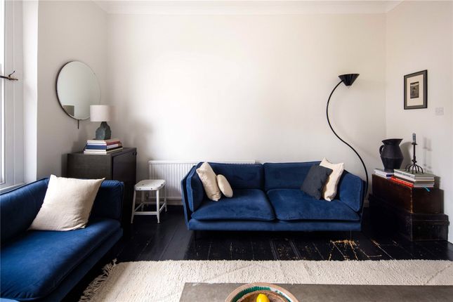 Flat for sale in Brooksby's Walk, Homerton, London