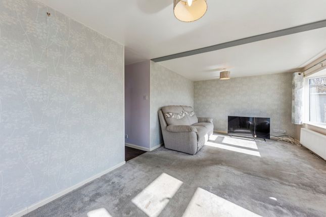 75, Cheveley Park, Grantham photo 4