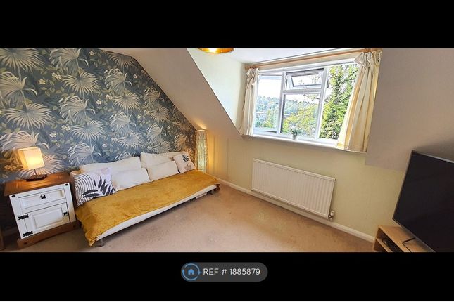 Crescent Road, Caterham photo 4
