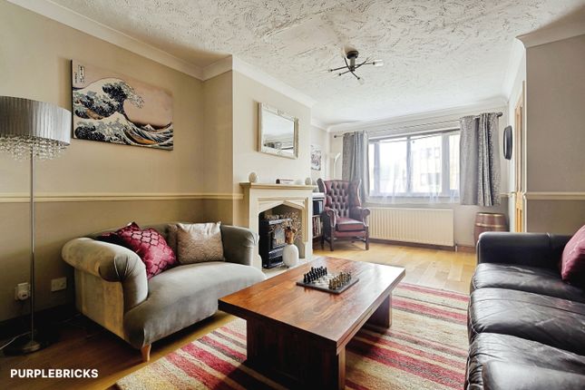 39, Delves Wood Road, Huddersfield photo 4