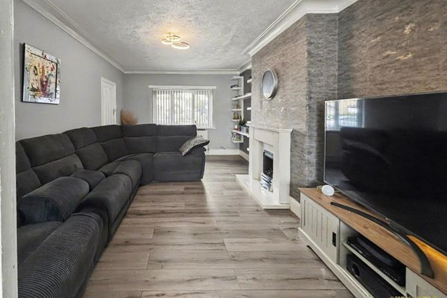 42, Clovelly Avenue, Thornton-Cleveleys photo 2