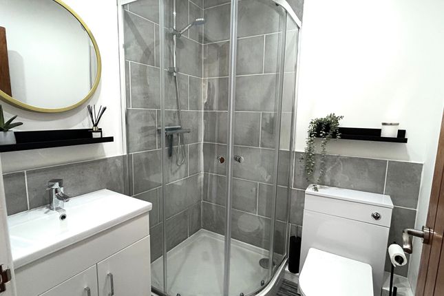 105 Basford Park Road, Newcastle photo 4