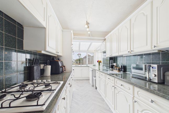 38, Piddinghoe Avenue, Peacehaven photo 4
