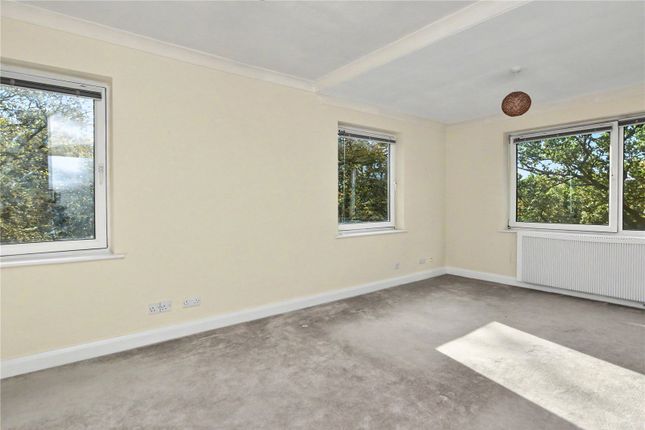 16, Woodville Court, Leeds photo 3