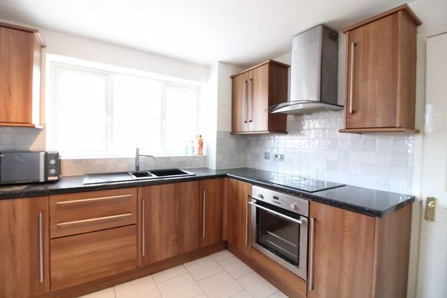 71, Milton Way, Dunstable photo 3