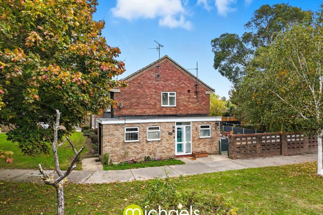 18, Dewberry Close, Colchester photo 2