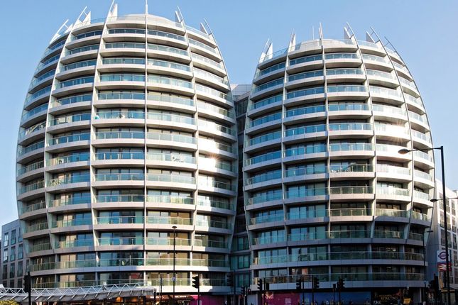 Flat for sale in Bezier Apartments, 91 City Road, Old Street, Shoreditch, London