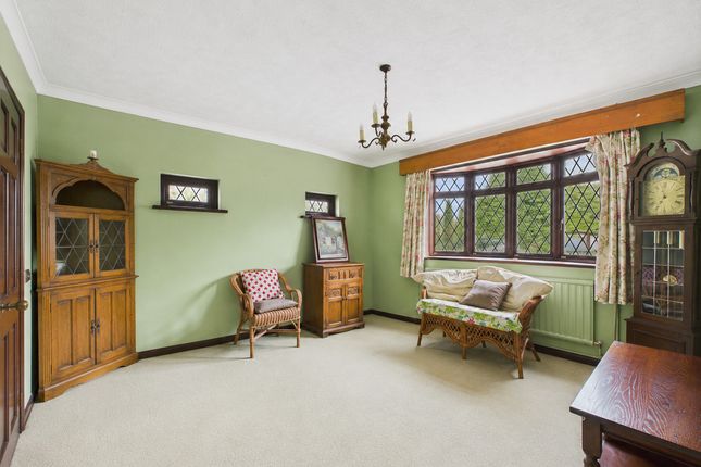 15, Chancel Close, Benfleet photo 2