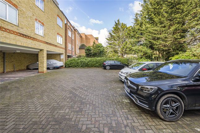 7, Carrington Court, New Malden photo 2