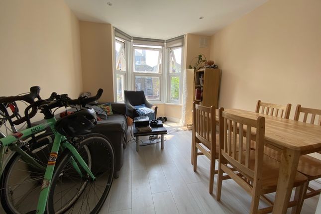 Duplex to rent in Norcott Road, London