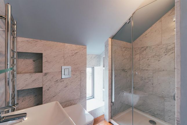 Bedroom 2 En-Suite Shower Room