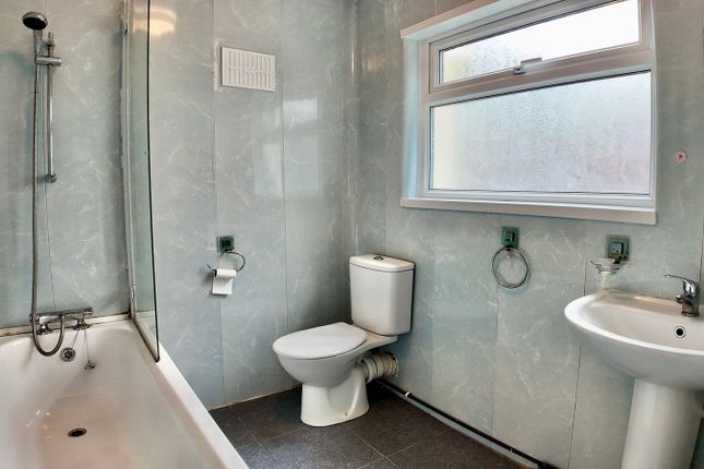 2, Hafod Fan Terrace, Abertillery photo 3