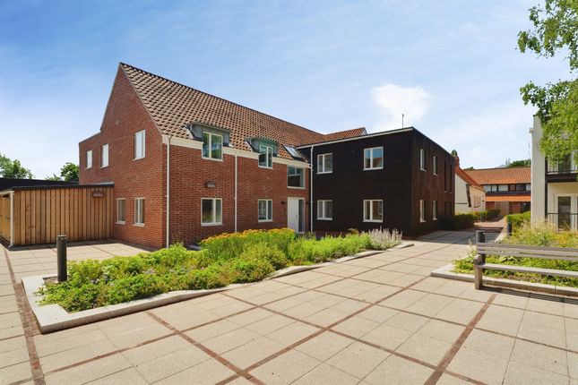 2, Old Babergh Court, Ipswich photo 2