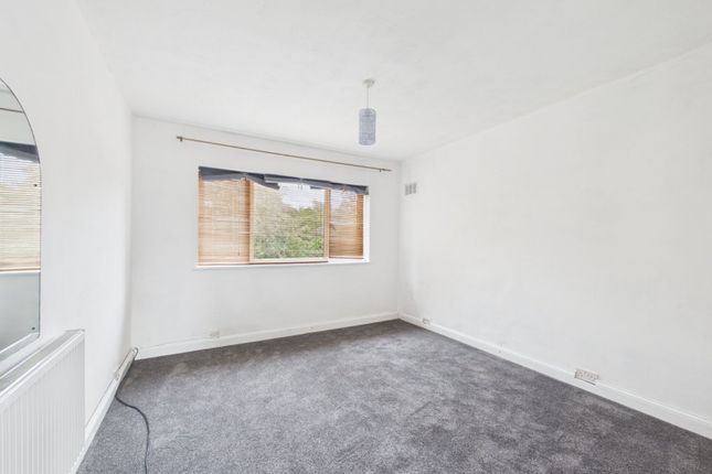 27, Chalvey Gardens, Berkshire photo 3