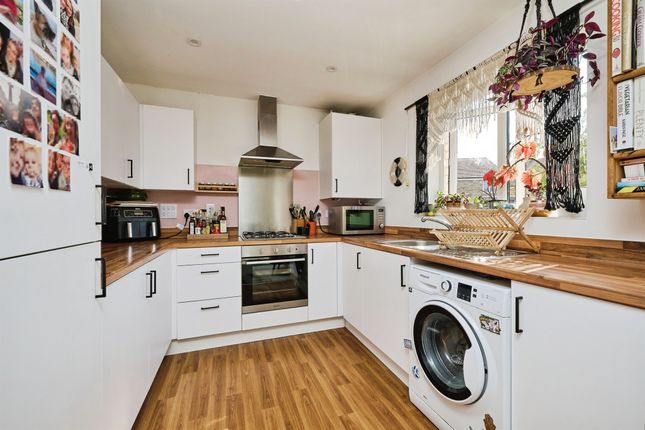 34, Haynes Close, Huntingdon photo 4