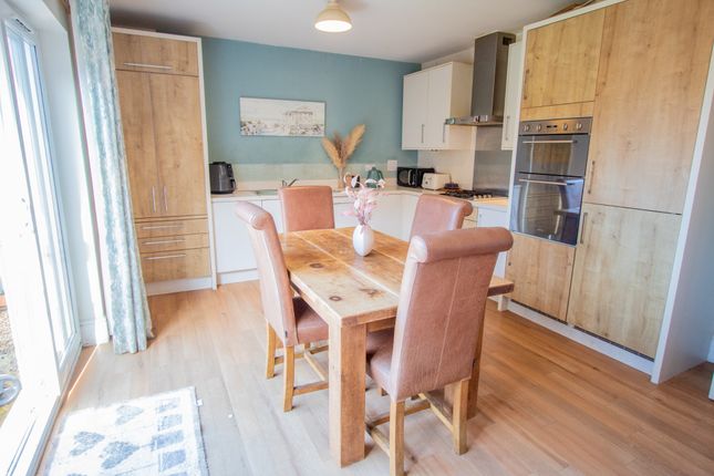 17 Abbott Close, Ottery St Mary photo 4