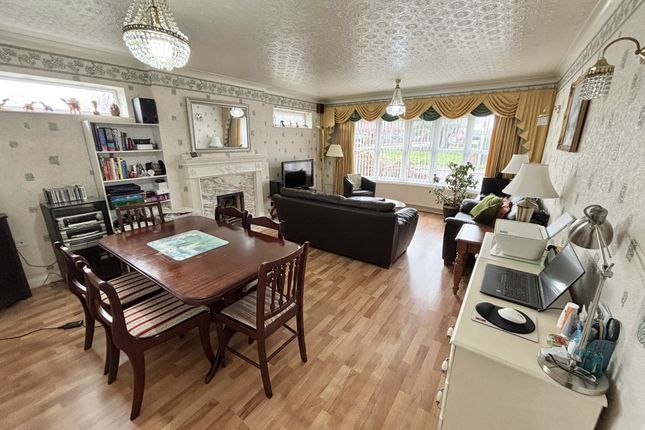 2, Helmsdale Road, South Shore photo 4