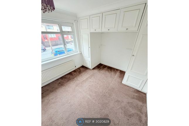 Shirley Avenue, Wyke, Bradford photo 3