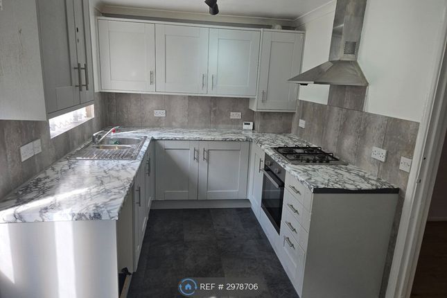 Castlebeck Drive, Sheffield photo 5