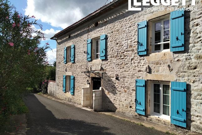 Villa for sale in 646 Rue De L'agneau, Vouzan, Charente, Nouvelle-Aquitaine
