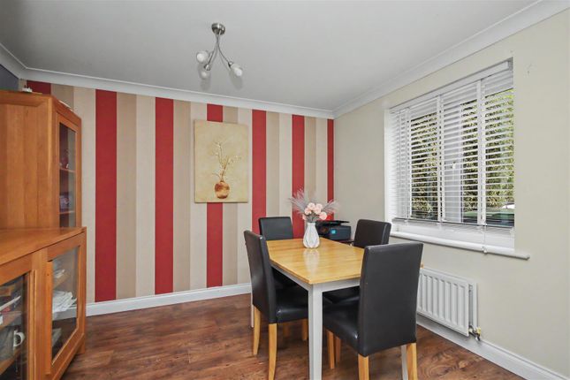 58, School Lane, Rushden photo 4
