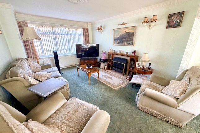 65, Measham Way, Wolverhampton photo 3