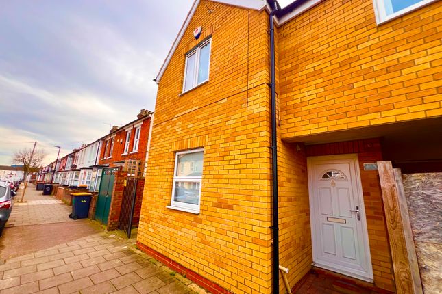 Terraced house to rent in Coventry Road, Bedford MK40