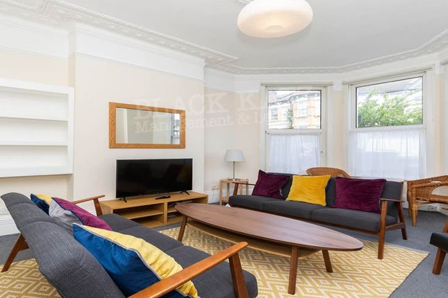 Thumbnail Town house to rent in Duckett Road, London
