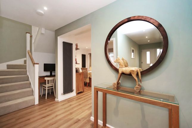 Roselyn, Manor Road, Tring photo 2