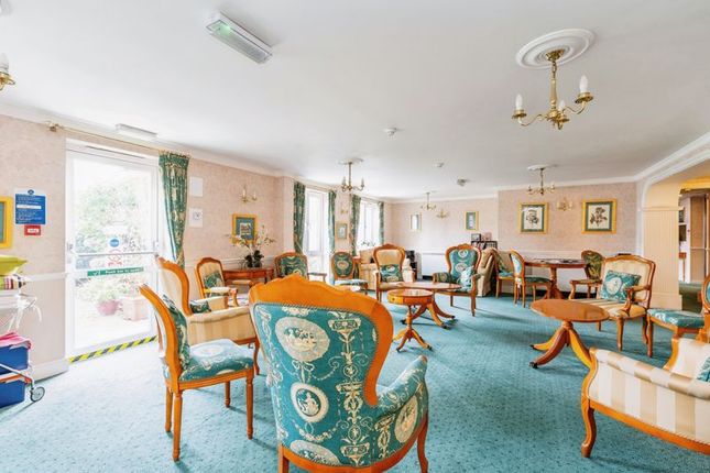 Flat for sale in Mulberry Court, Finchley