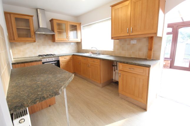 168 Willenhall Street, DARLASTON, WEDNESBURY photo 4