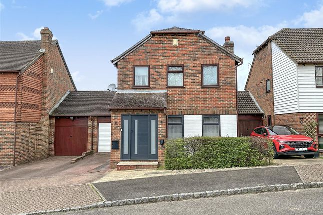 Link-detached house for sale in Button Lane, Bearsted, Maidstone