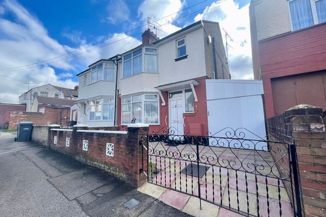 Thumbnail Semi-detached house for sale in Beresford Road, Luton